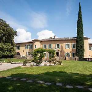  Lodge Chateau Les Crostes